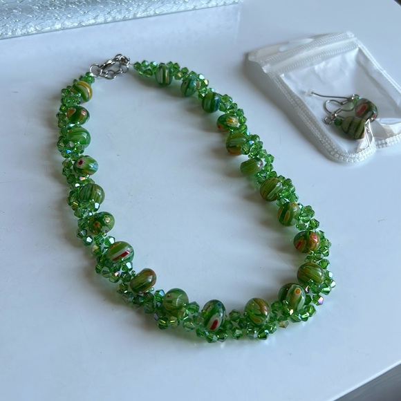 (3 for $30) Necklace & Earrings Set 💚 - Picture 1 of 7